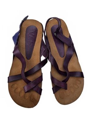 VAS Purple Metallic Leather Strappy Comfort Sandal Boho Toe Loop Spain Sz 41 W10